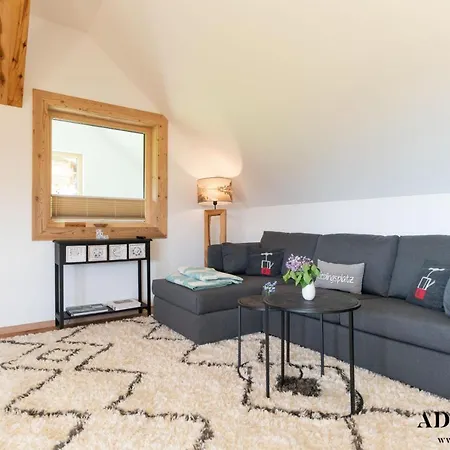 Lägenhet Adlernest Ramsau am Dachstein